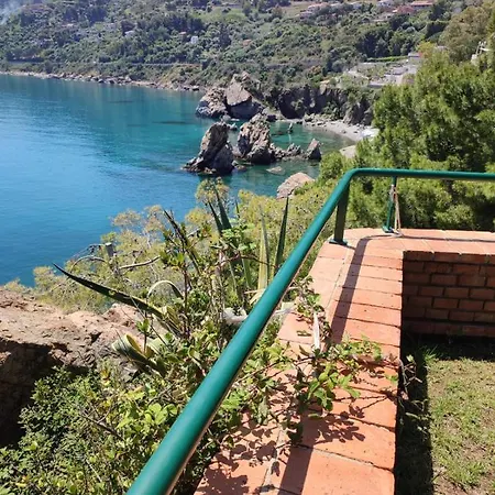 Kalura Sea House Apartment